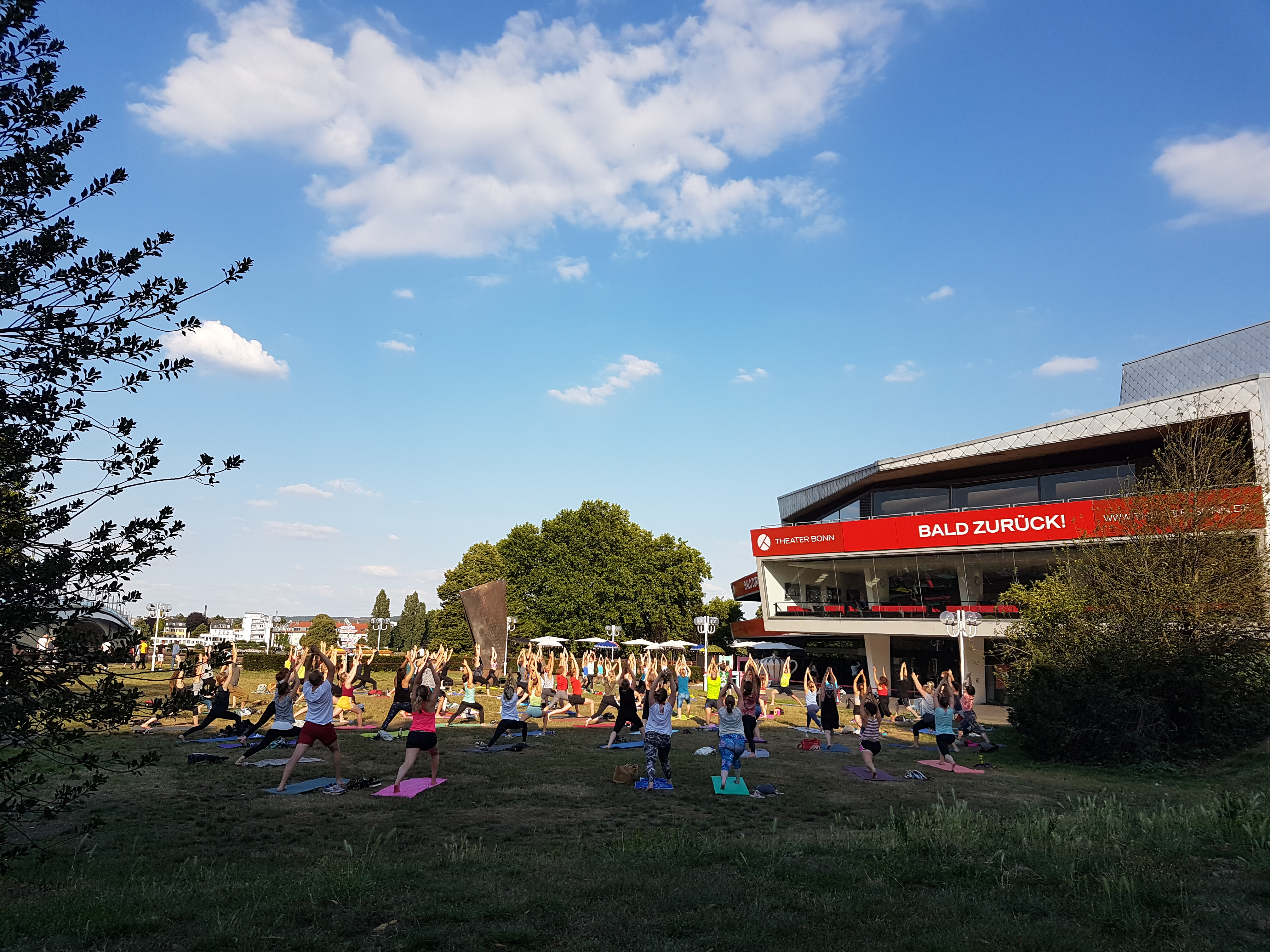 Sport im Park vor der Zukunftsarena in Bonn